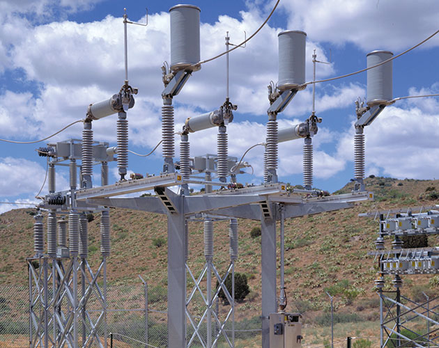 an installed circuit switcher at a 138 kV substation, overvoltage control for capacitor-bank switching and transmission line full-load-current switching applications 138 kv substation, overvoltage control, capacitor bank switching, circuit switcher, circuit-switcher 138 kv substation