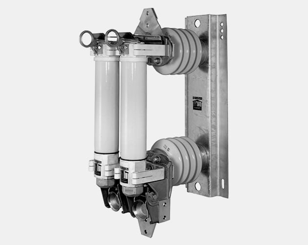 SM Power Fuses, outdoor distribution, 4.16 kV through 34.5 kV, SM Refill Units, protecting transformers, capacitor banks, cables, outdoor distribution substations